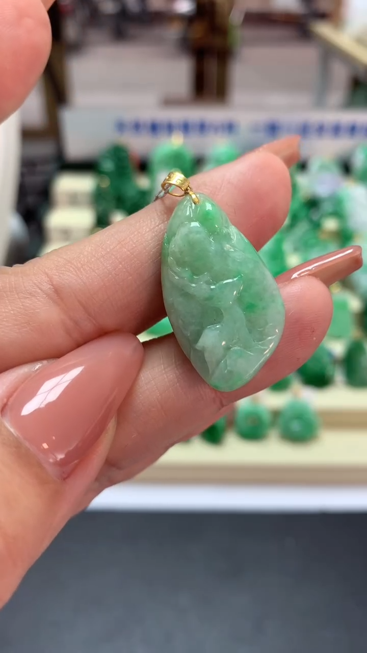 【闪购商品】翡翠吊坠(不含链)18K金镶嵌挂件