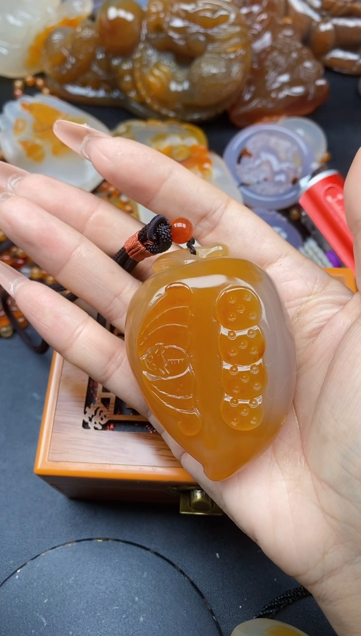 玛瑙/玉髓未镶嵌颈饰ll