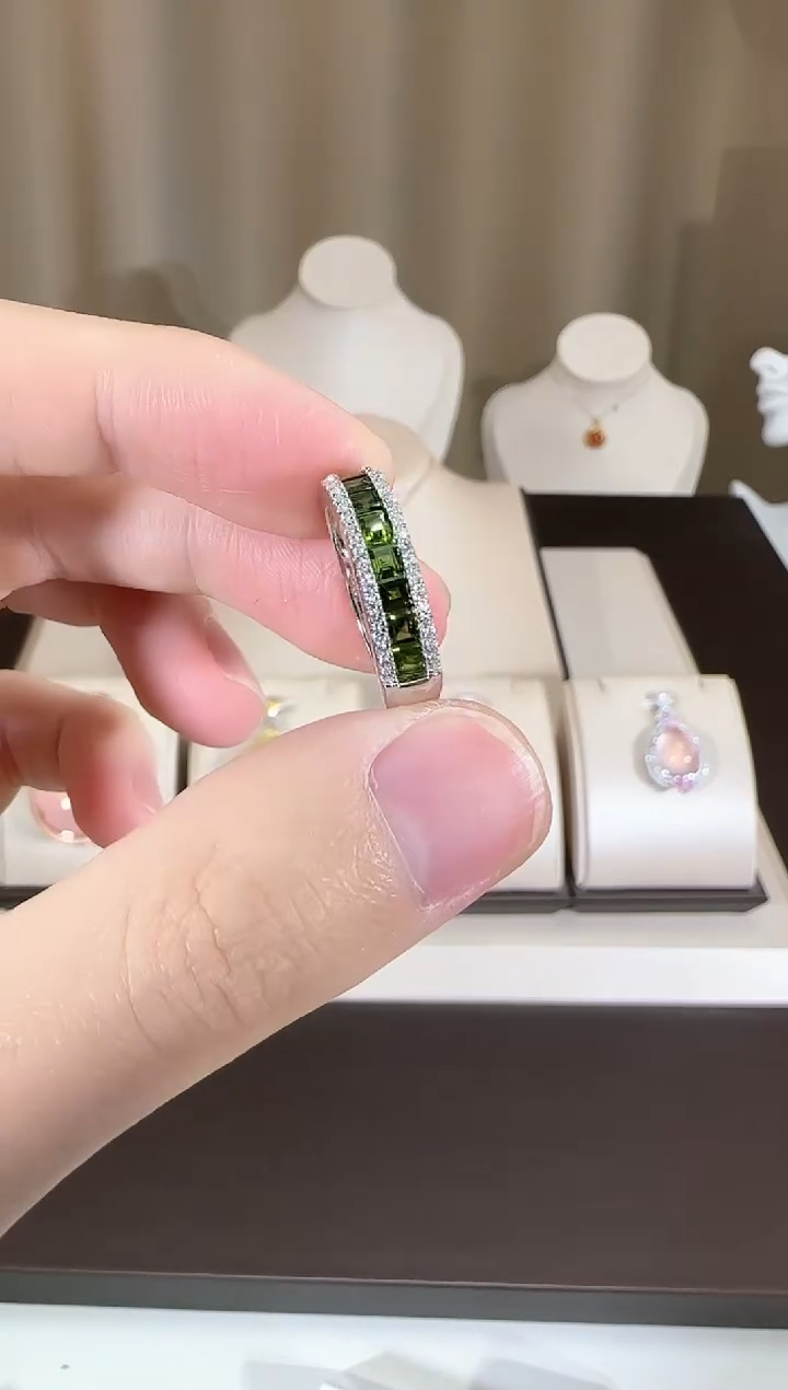 【闪购商品】透辉石戒指银S925镶嵌排戒