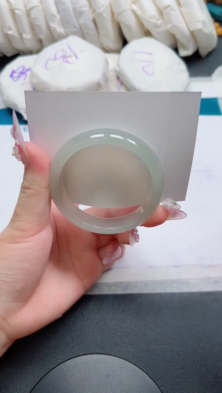 石英质玉手镯未镶嵌136-54.7