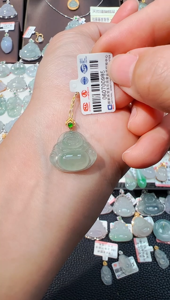 【闪购商品】翡翠吊坠(不含链)18K金镶嵌佛公吊坠985
