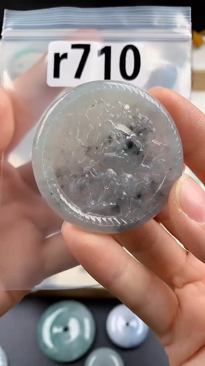 颈饰未镶嵌翡翠天然翡翠吊坠挂件