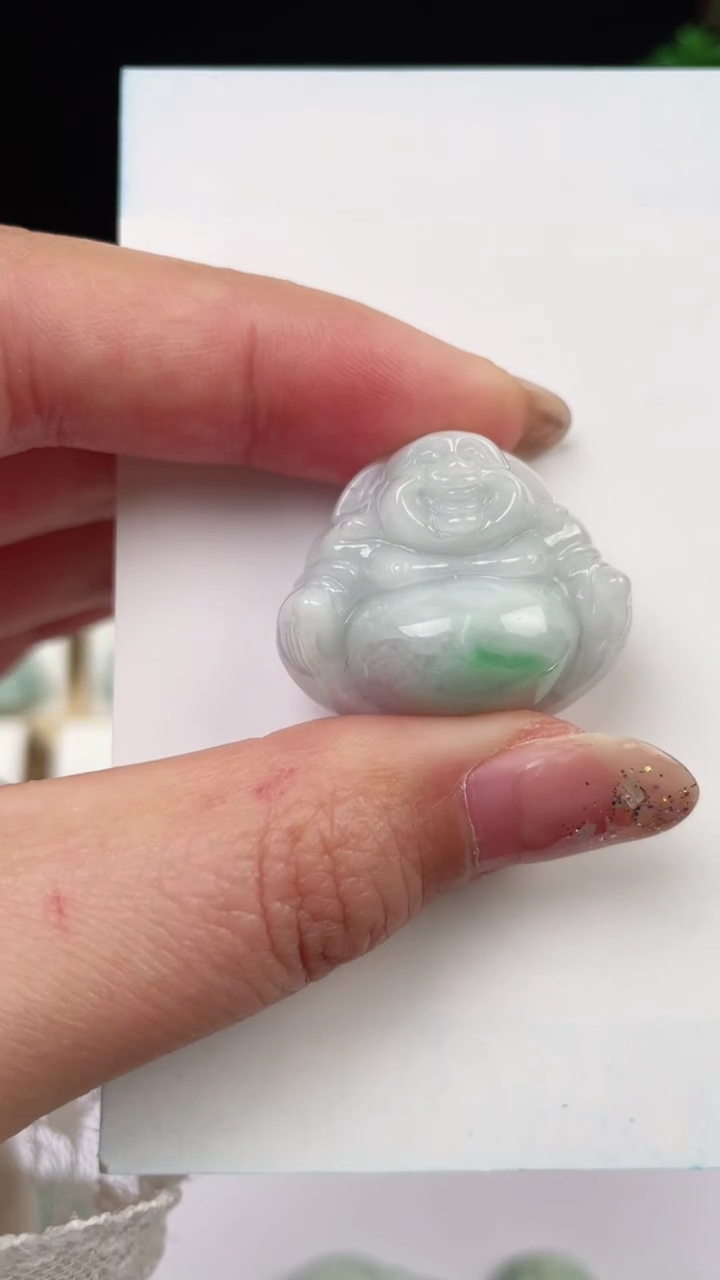 【闪购商品】翡翠颈饰未镶嵌佛公 微瑕