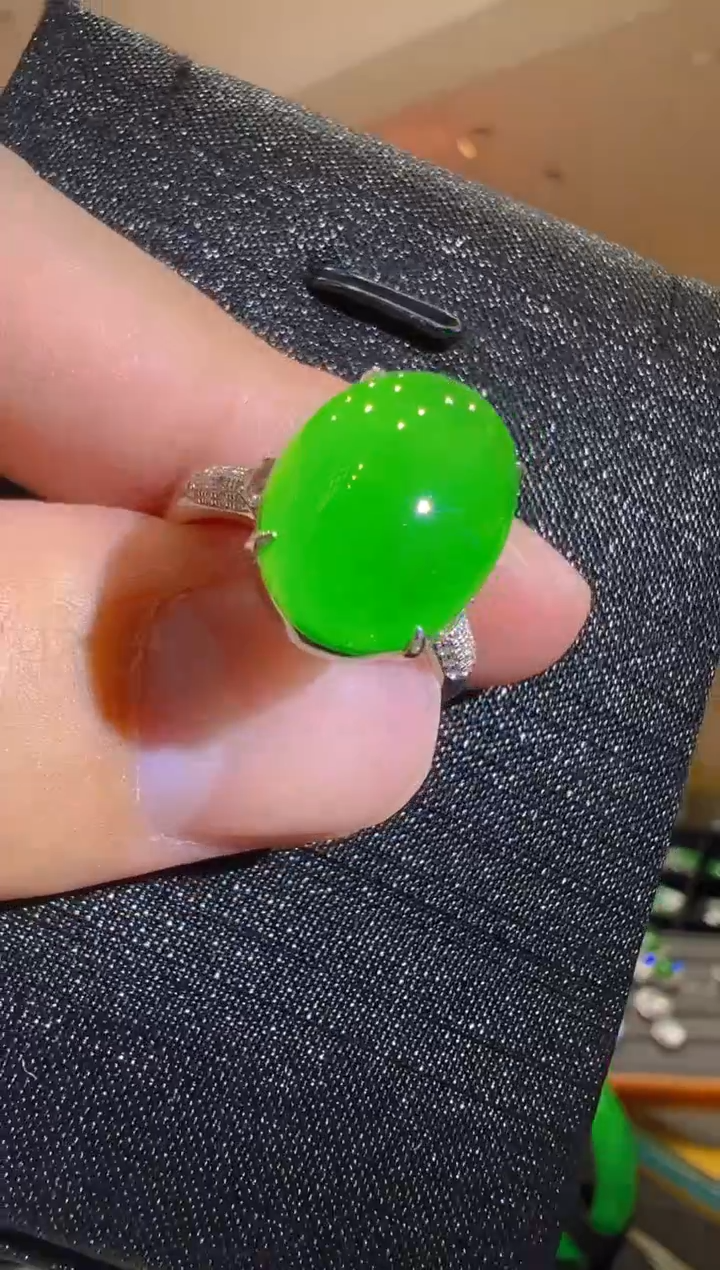 【闪购商品】翡翠戒指18K金镶嵌