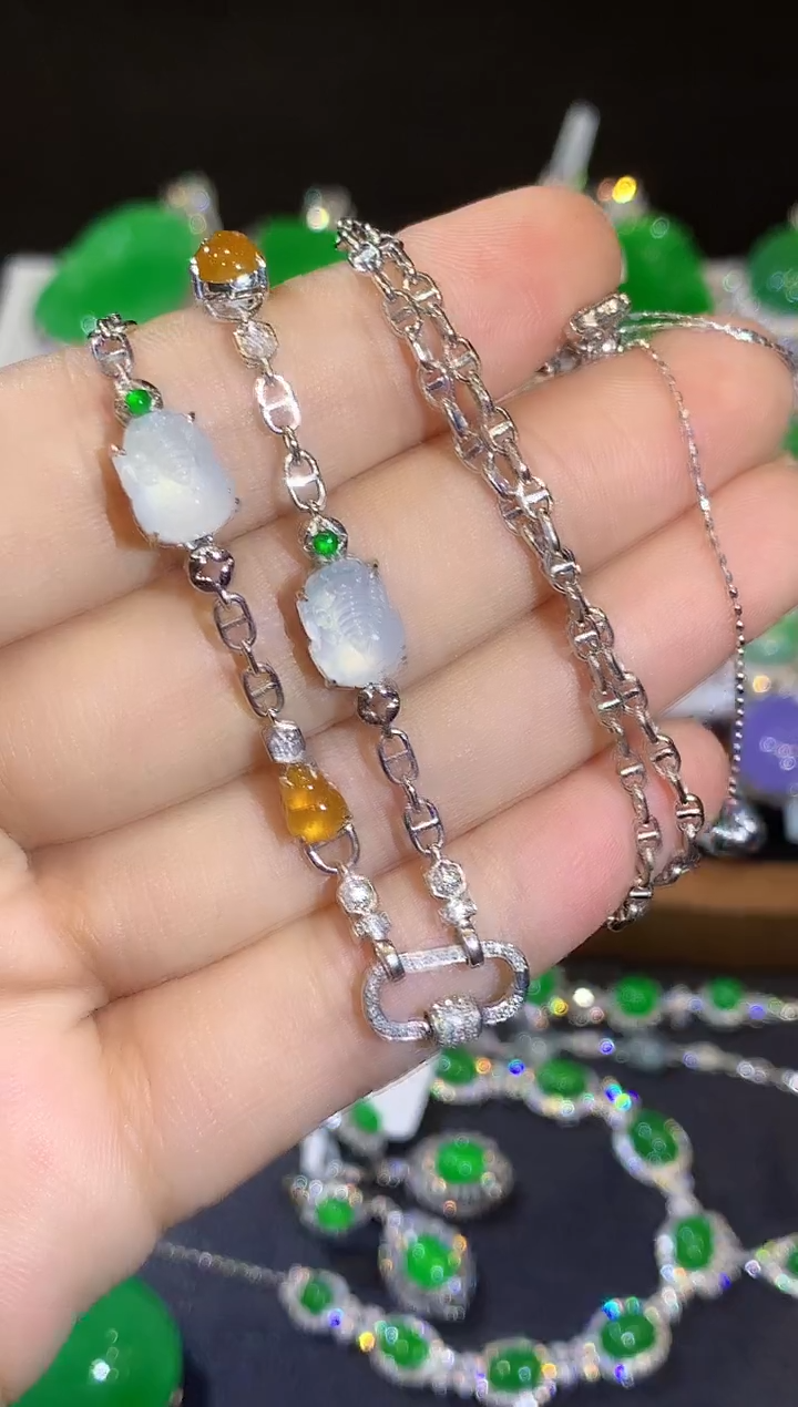 翡翠18K金镶嵌套链多样性发其一