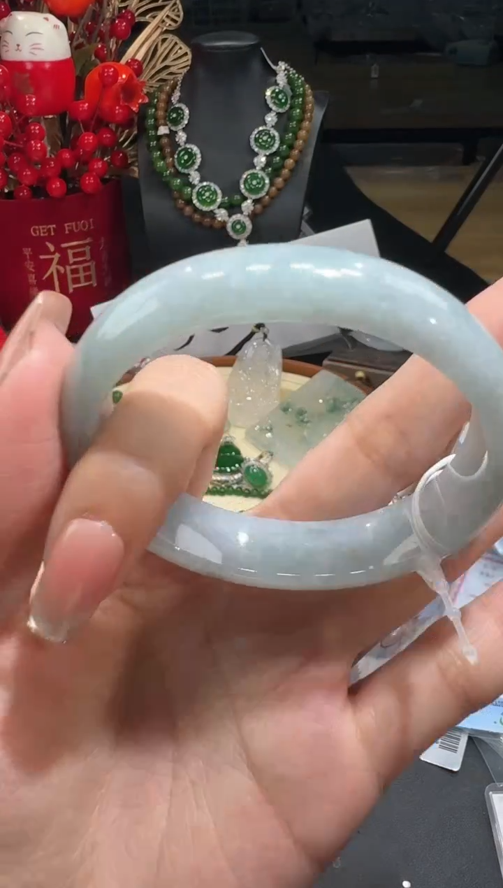 【闪购商品】翡翠手镯未镶嵌手镯