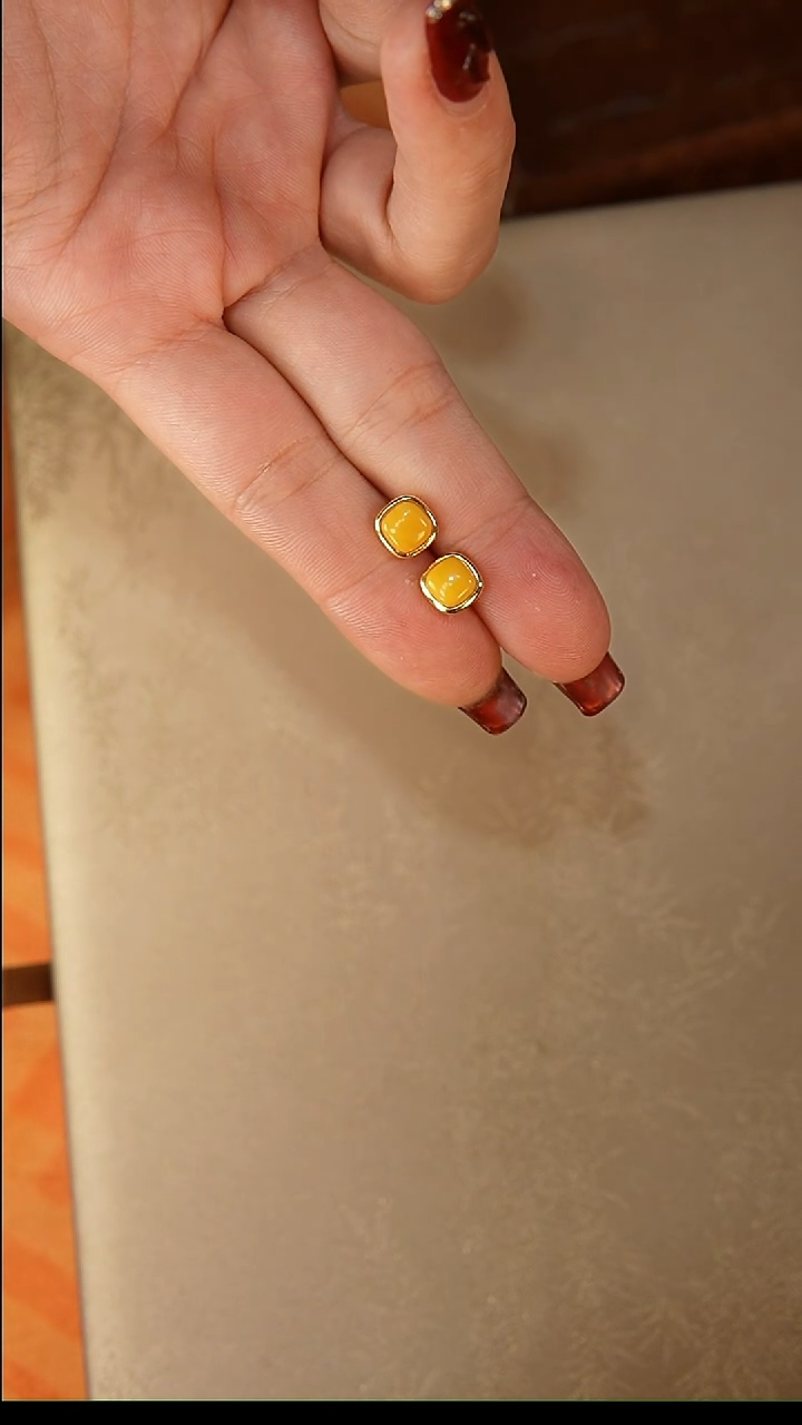 【闪购商品】琥珀耳饰银S925镶嵌耳饰