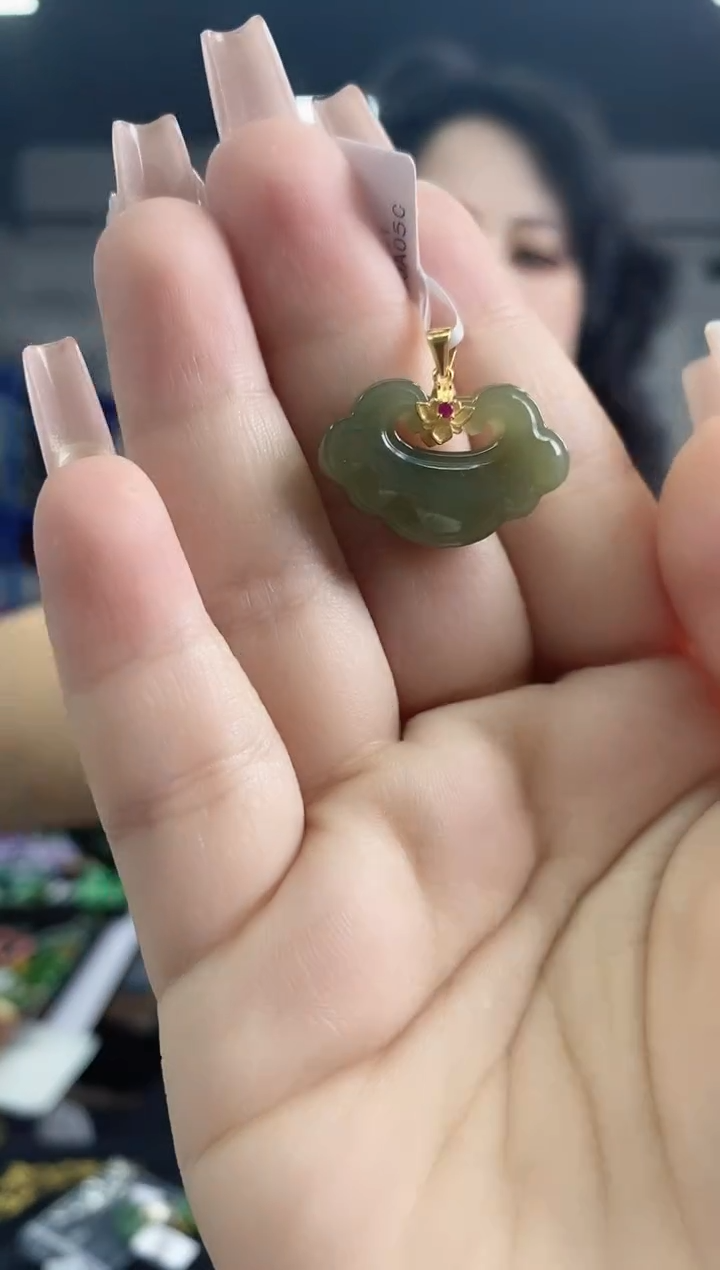 和田玉银S925镶嵌颈饰多样性发其一，颜色微差