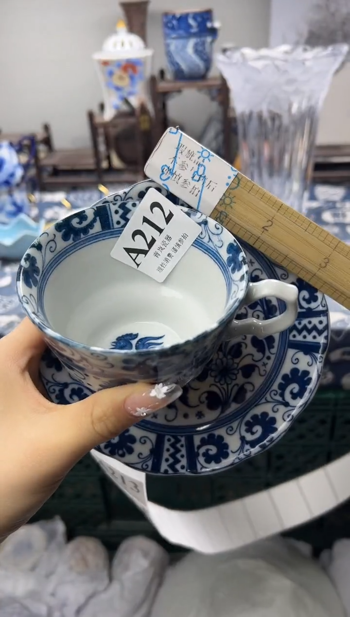 瓷片艺**囊  A212