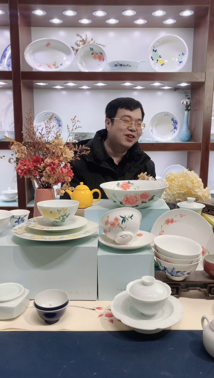 白瓷瑕品高温白瓷笔筒