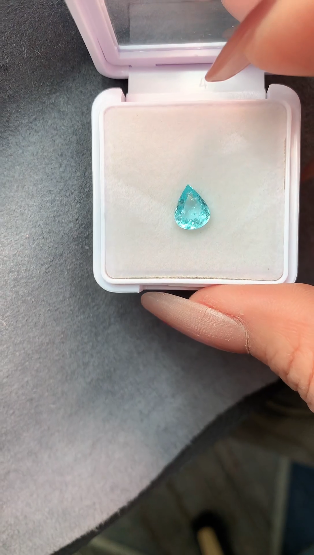 【闪购商品】帕拉依巴碧玺耳饰未镶嵌1.45克拉霓虹蓝