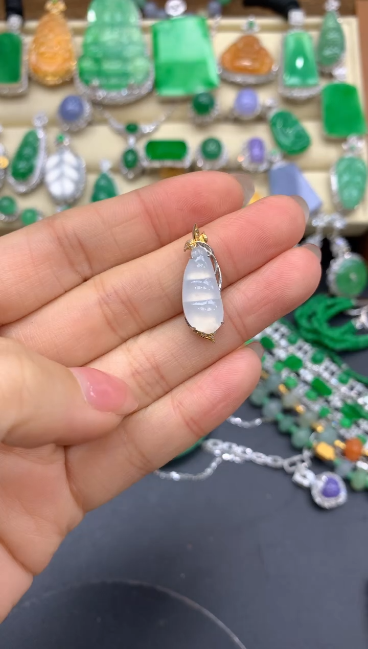 【闪购商品】翡翠颈饰18K金镶嵌511-中国好珍宝