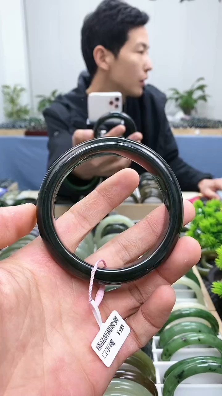 【闪购商品】和田玉手镯未镶嵌61.6