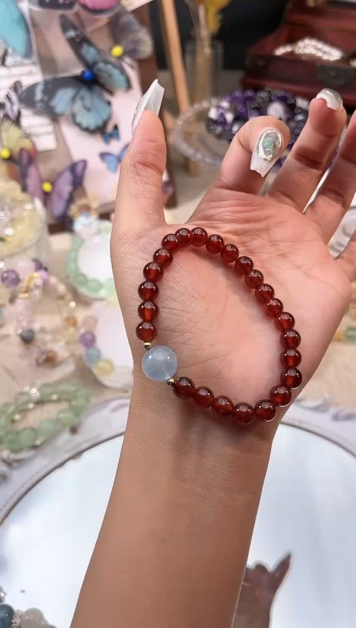 【闪购商品】水晶手链未镶嵌多样性发货颜色微差发其一