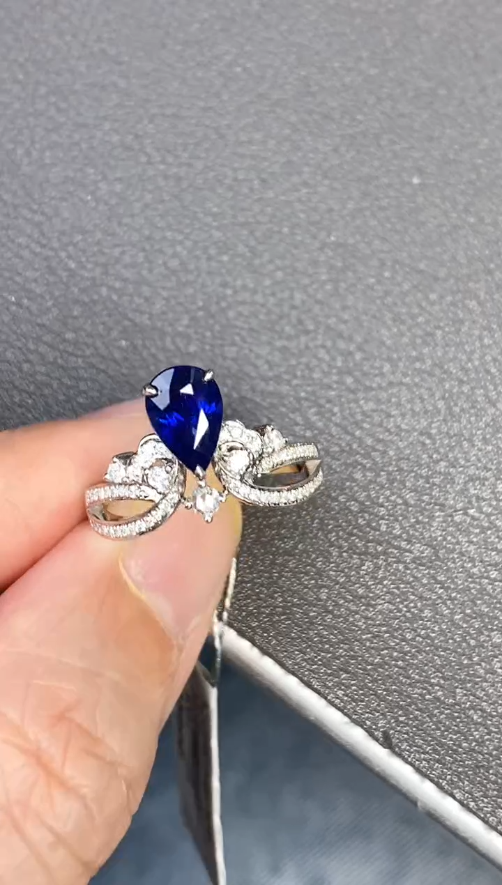 【闪购商品】蓝宝石戒指18K金镶嵌1.5ct/新年开工价