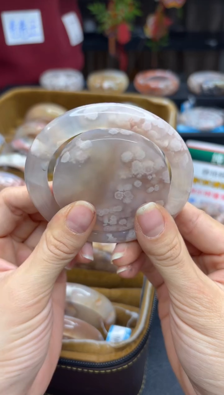 【闪购商品】石英质玉手镯未镶嵌948（59圈赠送镯心）