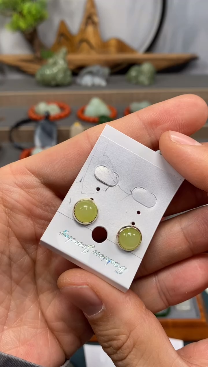 【闪购商品】和田玉耳饰合金耳钉