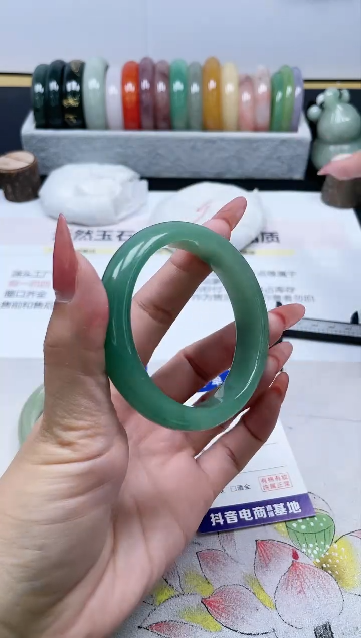 【闪购商品】石英质玉手镯未镶嵌15/56.4