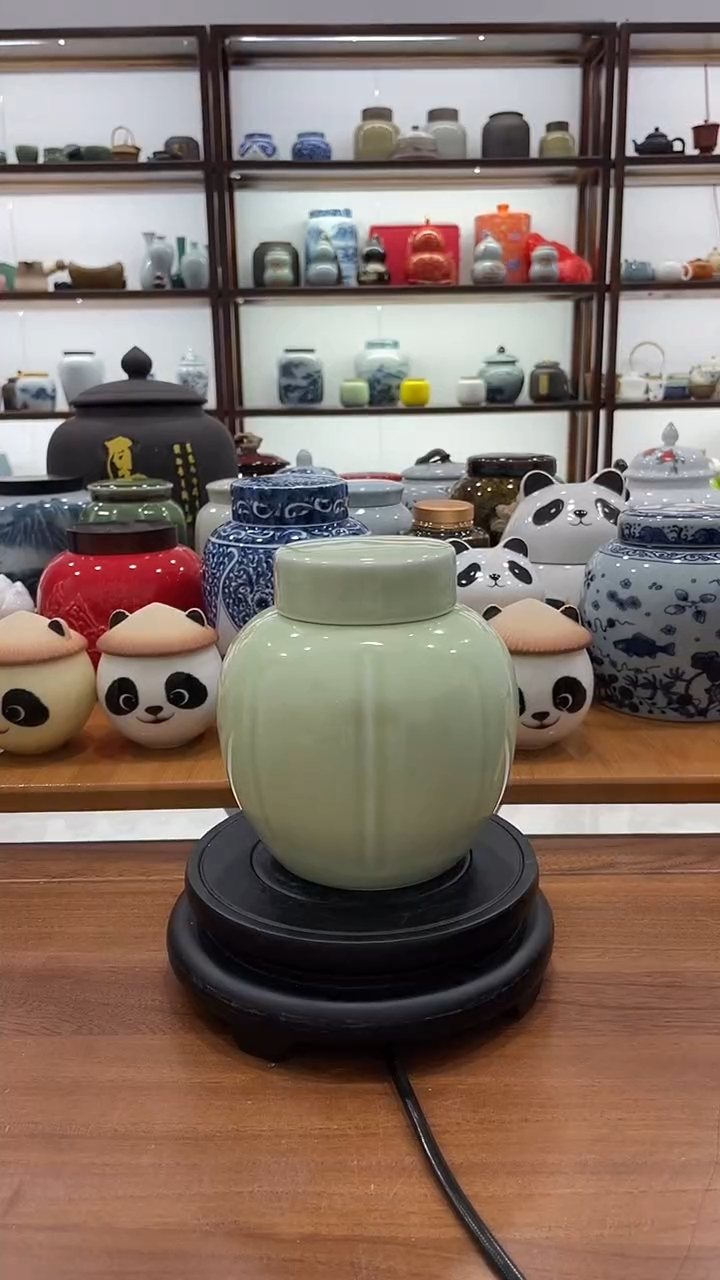 半斤装青瓷罐半斤装青瓷罐