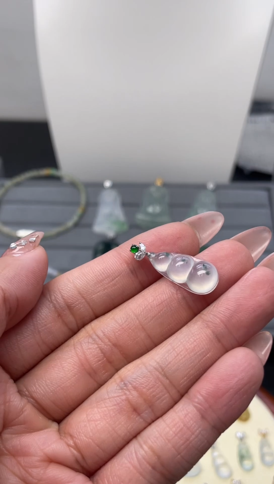 颈饰18K金镶嵌翡翠（38号链接）纯天然A货缅甸翡翠豆子吊坠