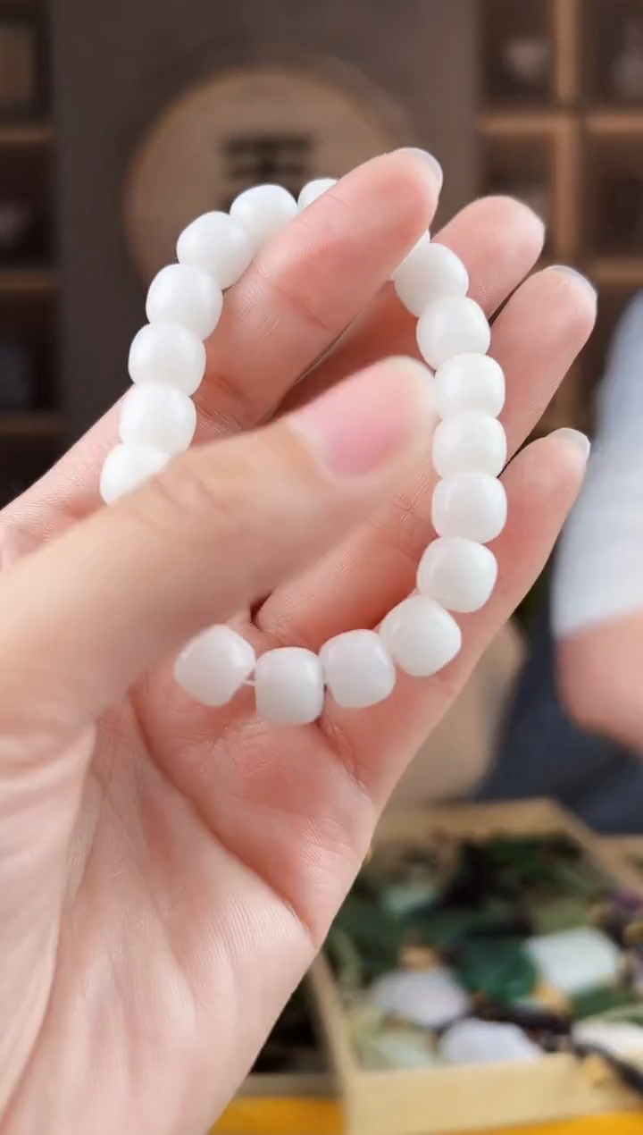 颈饰未镶嵌和田玉拍一发一，多样性发货