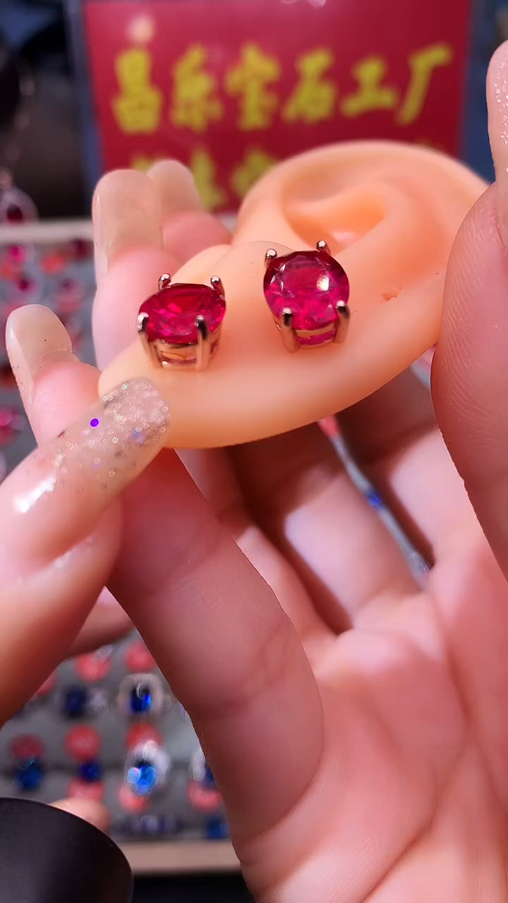 【闪购商品】红宝石耳饰银S925镶嵌1111111