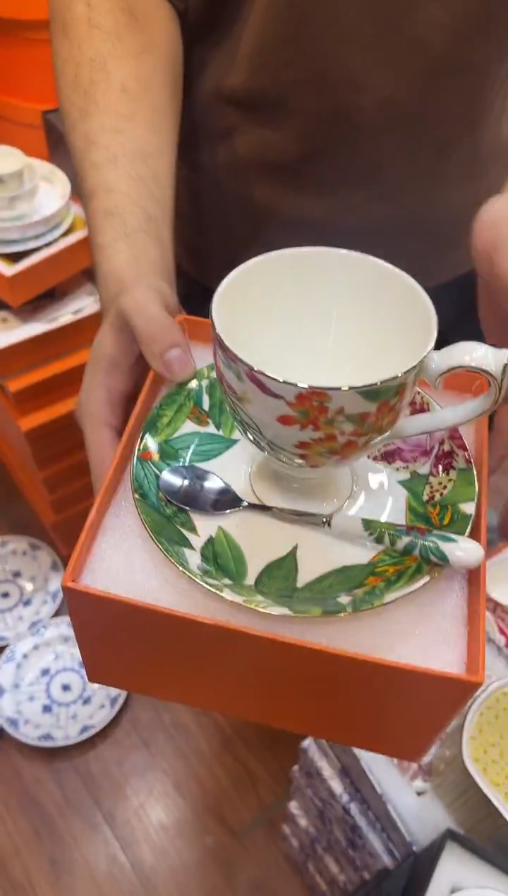 杯鸿辉家品牌瓷器，京东包邮！