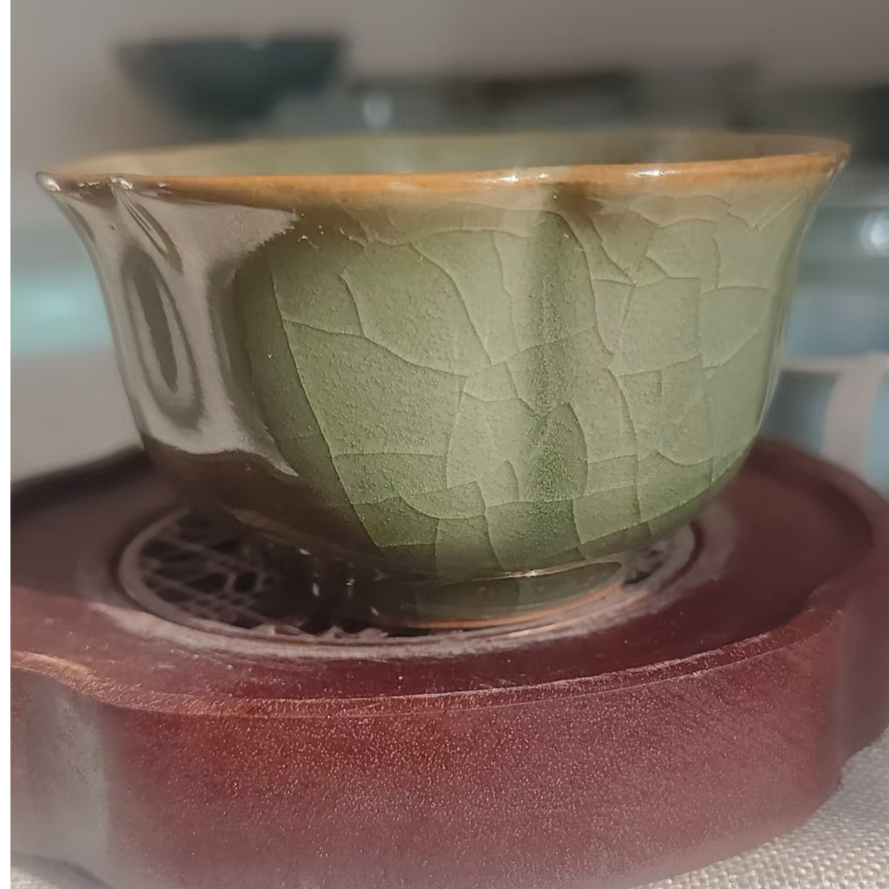 汝瓷豆绿釉葵口80ml 90g