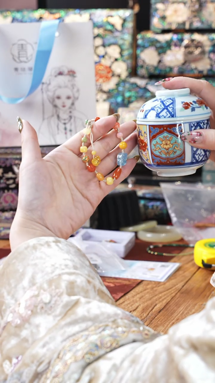 【闪购商品】瓷片豆包儿推荐饰品摆件