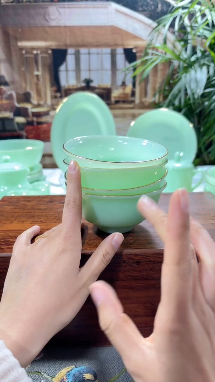 【闪购商品】... 4.5英寸玉瓷碗4个口径11.5厘米 