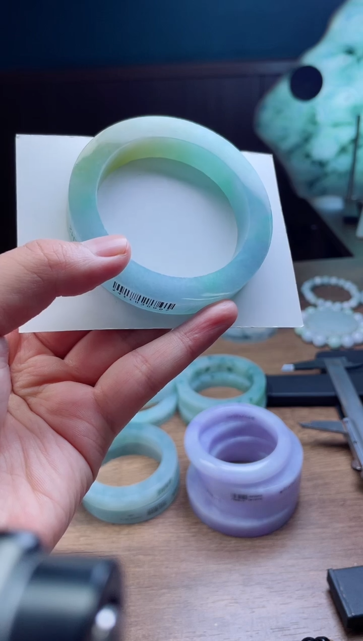 未镶嵌手镯定制翡翠、*弋定制