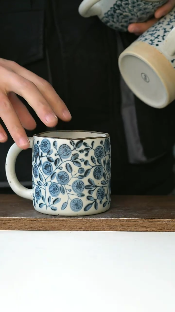 【闪购商品】陶瓷手绘青花马克杯420ML@4-2@