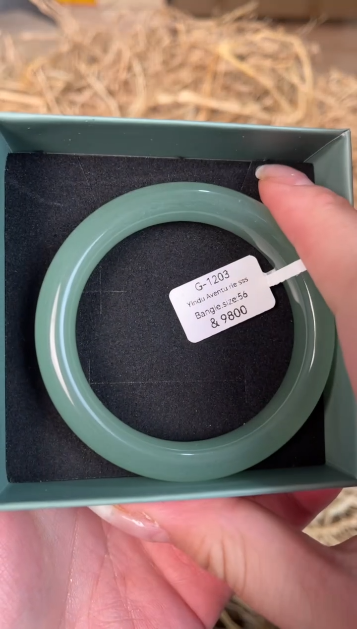 未镶嵌手镯石英质玉G-1203