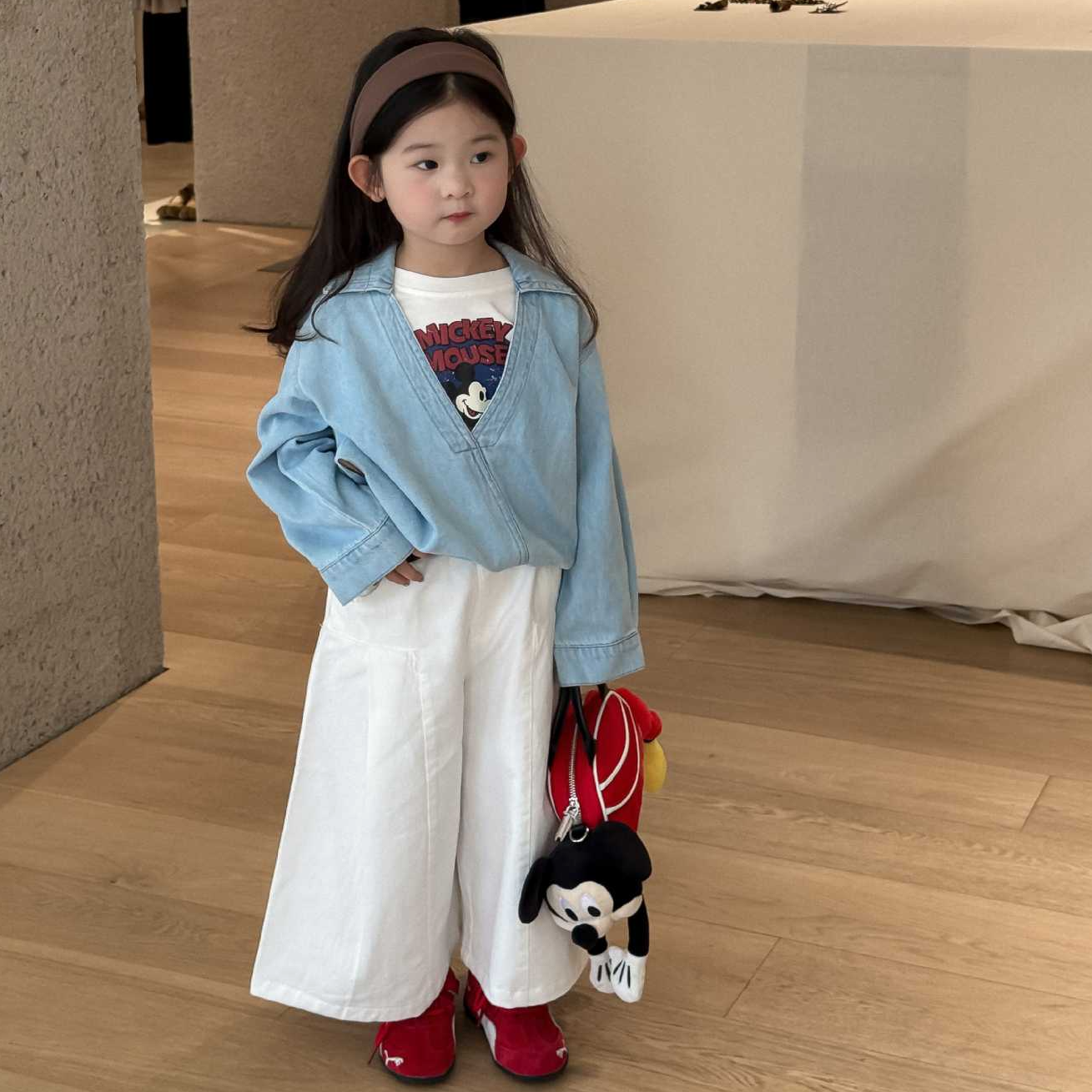 2025秋季款韩系女童洋气卡通假两件牛仔衬衫女宝简约百搭白色裤子