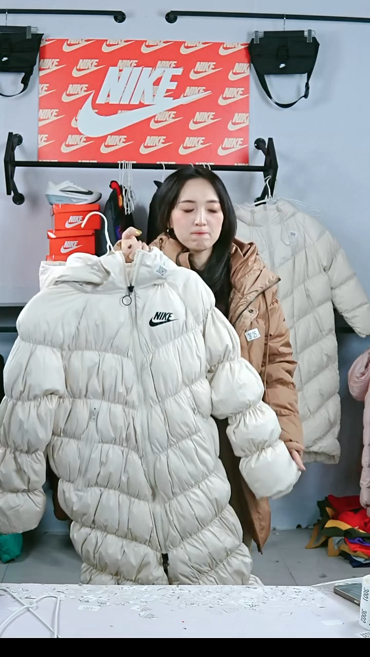 3023闪购编码运动衣以直播间过款为准尺码L