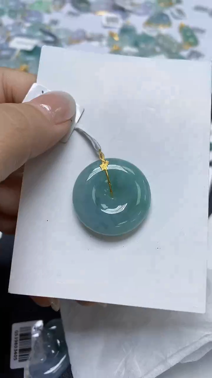翡翠18K金镶嵌颈饰天然缅甸翡翠A货