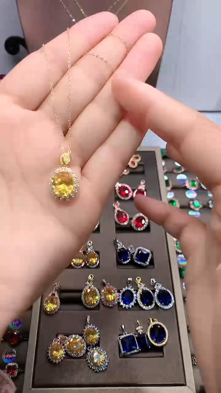 【闪购商品】水晶吊坠(赠链)银S925镶嵌金色