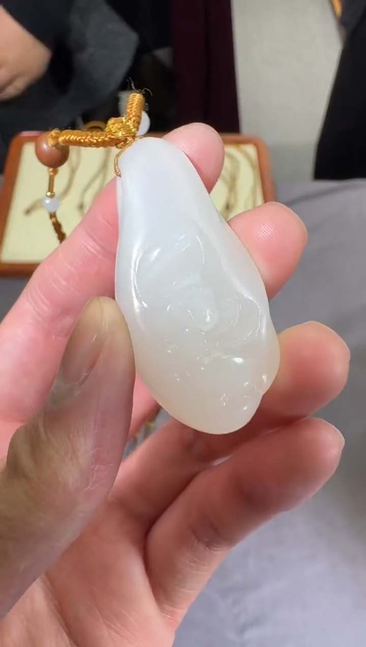 【闪购商品】和田玉荷花牌未镶嵌23百瑞森（绳子配