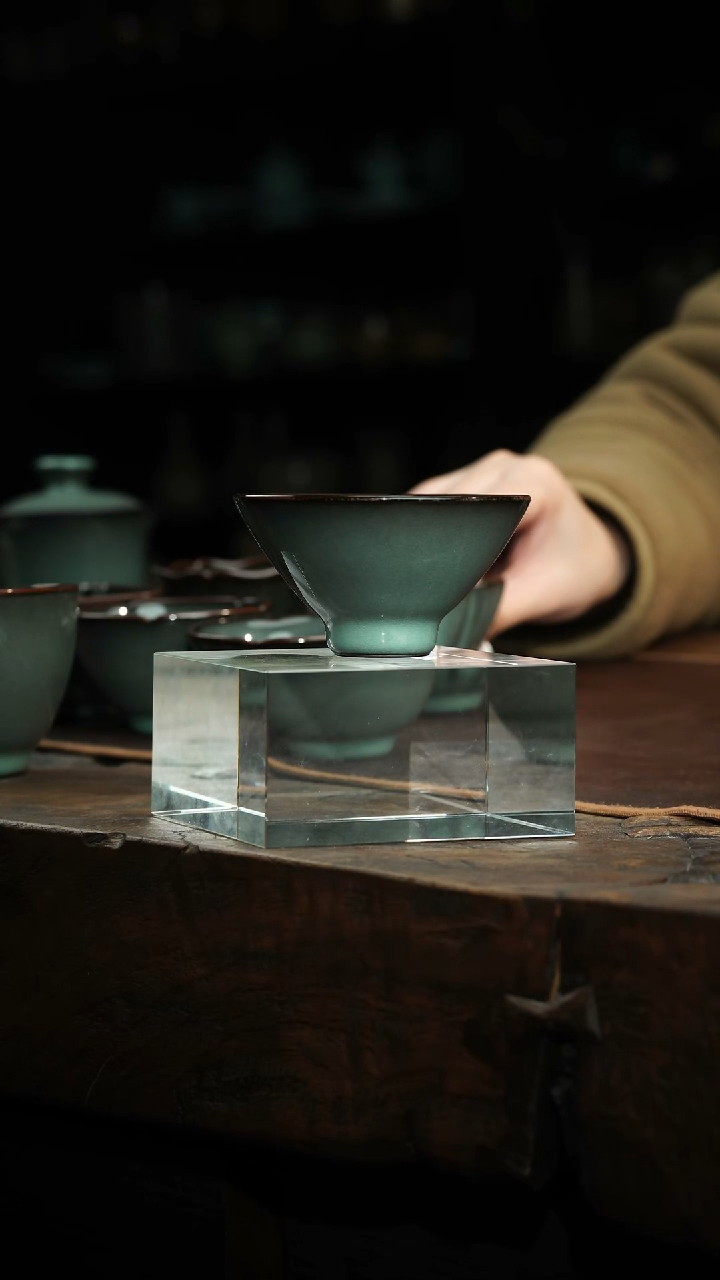 【闪购商品】瓷片郑原斌 黑美人 斗笠杯