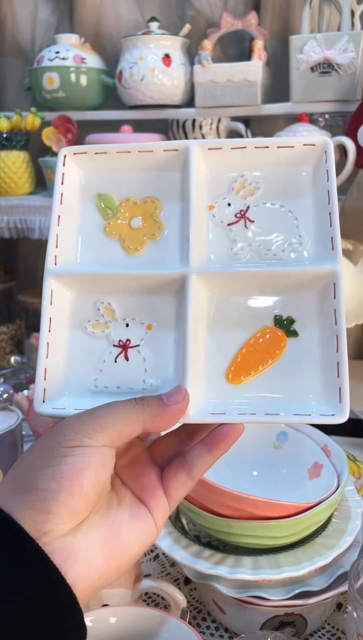 【闪购商品】瓷片4格盘 质量好发货快放心拍