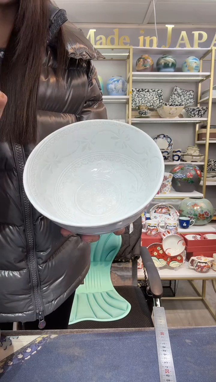 陶瓷17厘米面碗一只装白色