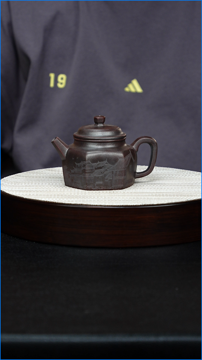 宜兴原矿纯手工紫砂 六方德钟 古乌泥