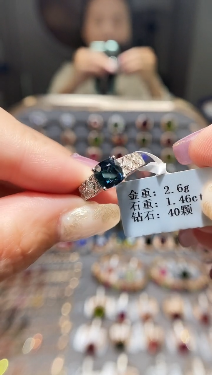 18K金镶嵌戒指碧玺1.46.