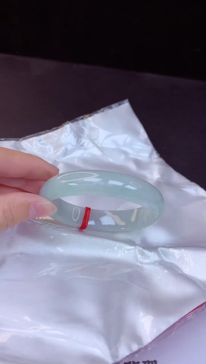 【闪购商品】翡翠手镯未镶嵌58+贵妃