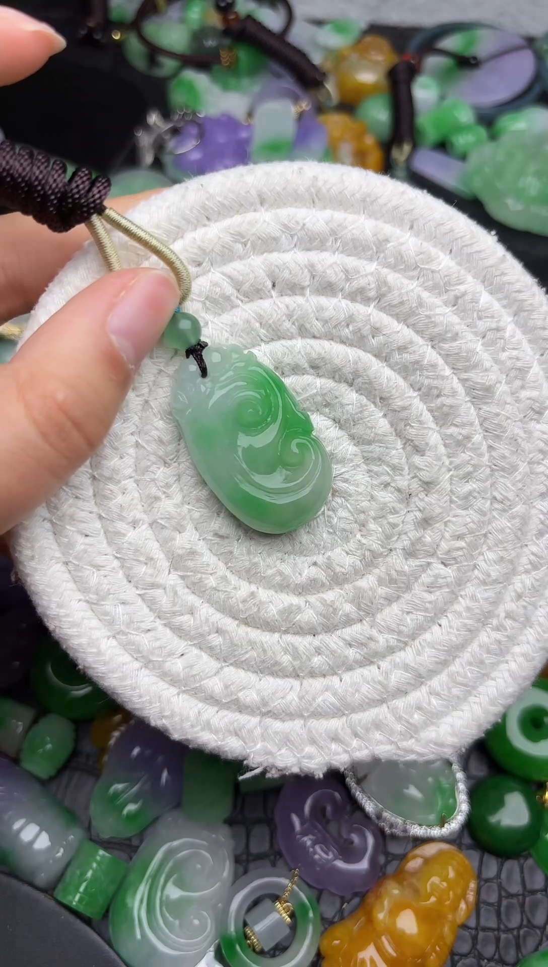 颈饰未镶嵌翡翠缅甸翡翠吊坠