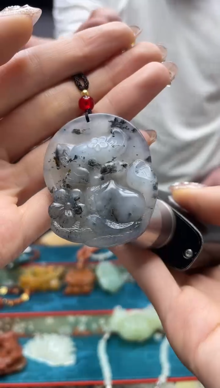 未镶嵌岫玉吊坠·