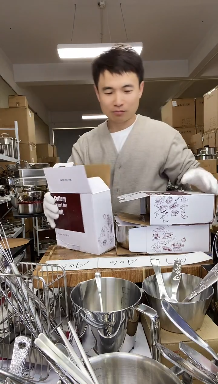 A04 微瑕小怪兽传承大碗（使用）