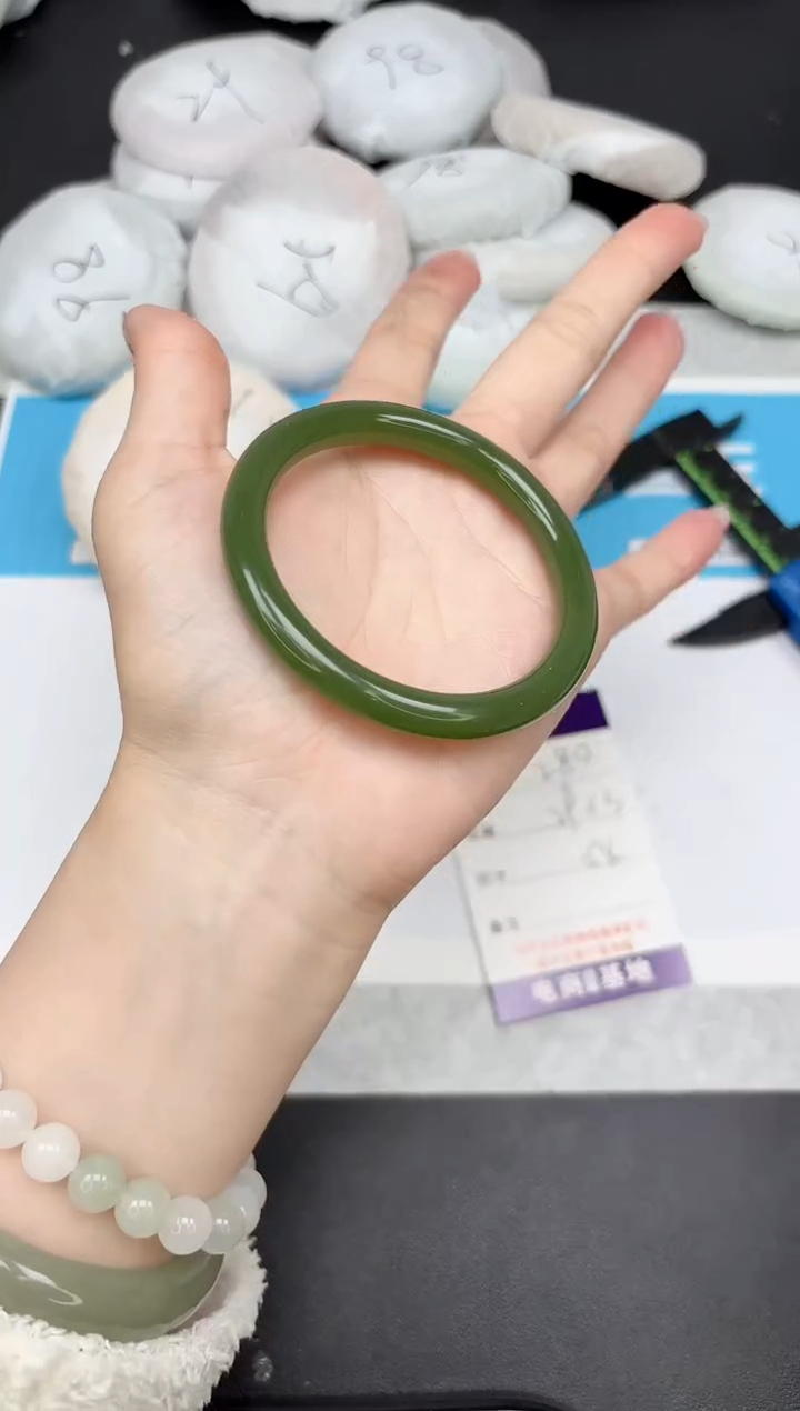 【闪购商品】石英质玉手镯未镶嵌280-54