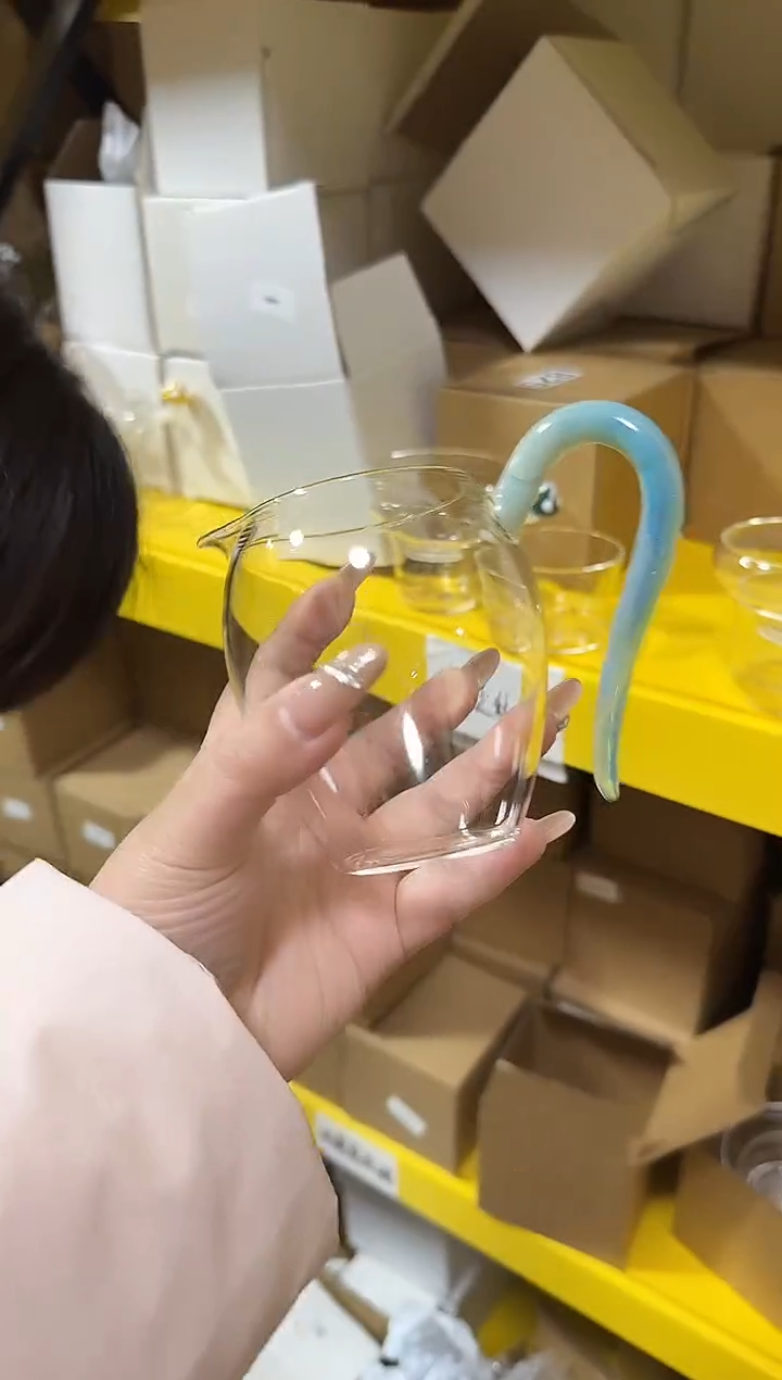 青玉怡然公道杯  