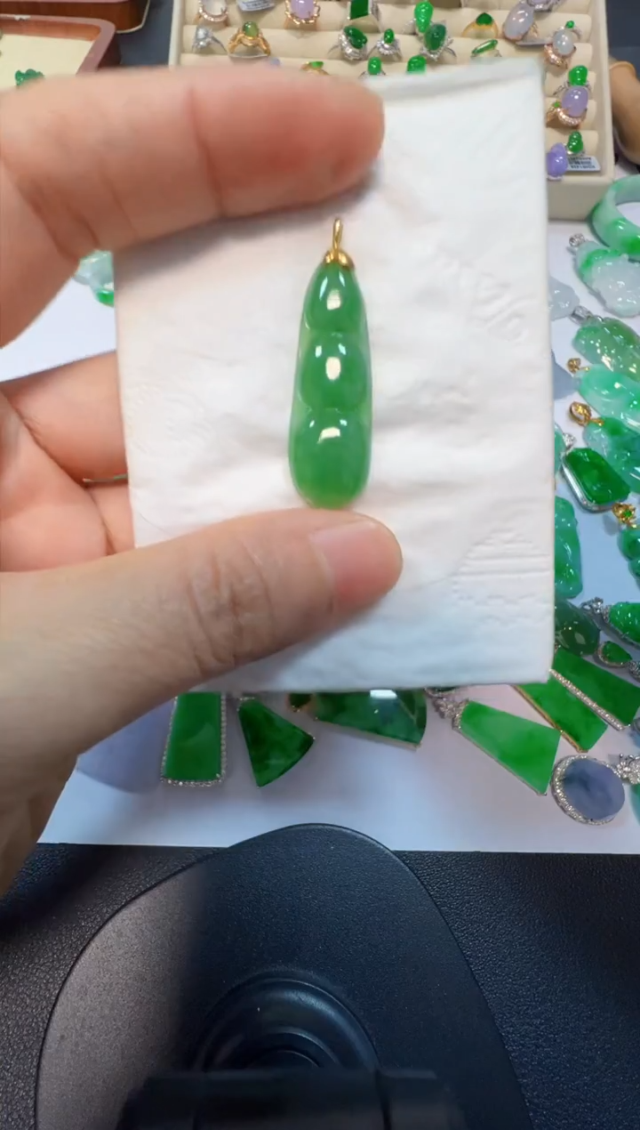 吊坠(不含链)18K金镶嵌翡翠980